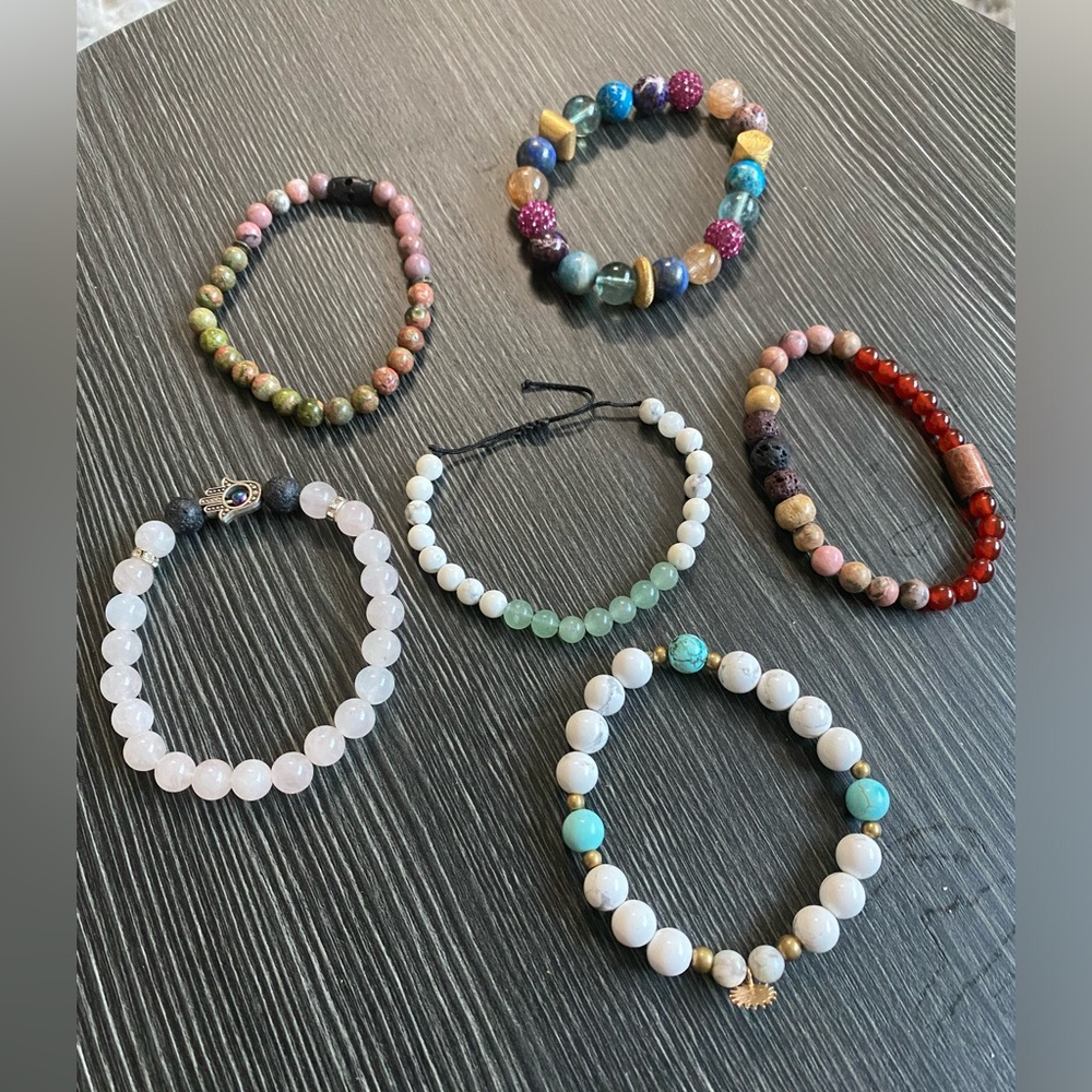 Mixed stones Beaded Women's Bracelet Set in Pink, Green, Brown & Red